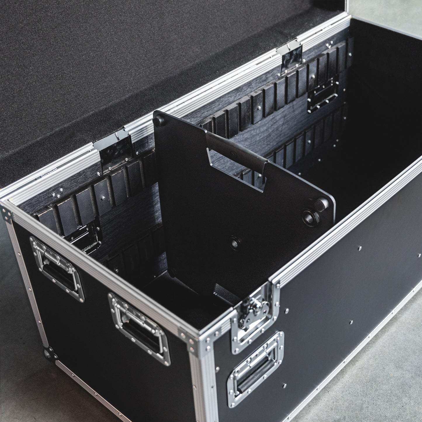Gravity Lichtstativ front black sockel im case