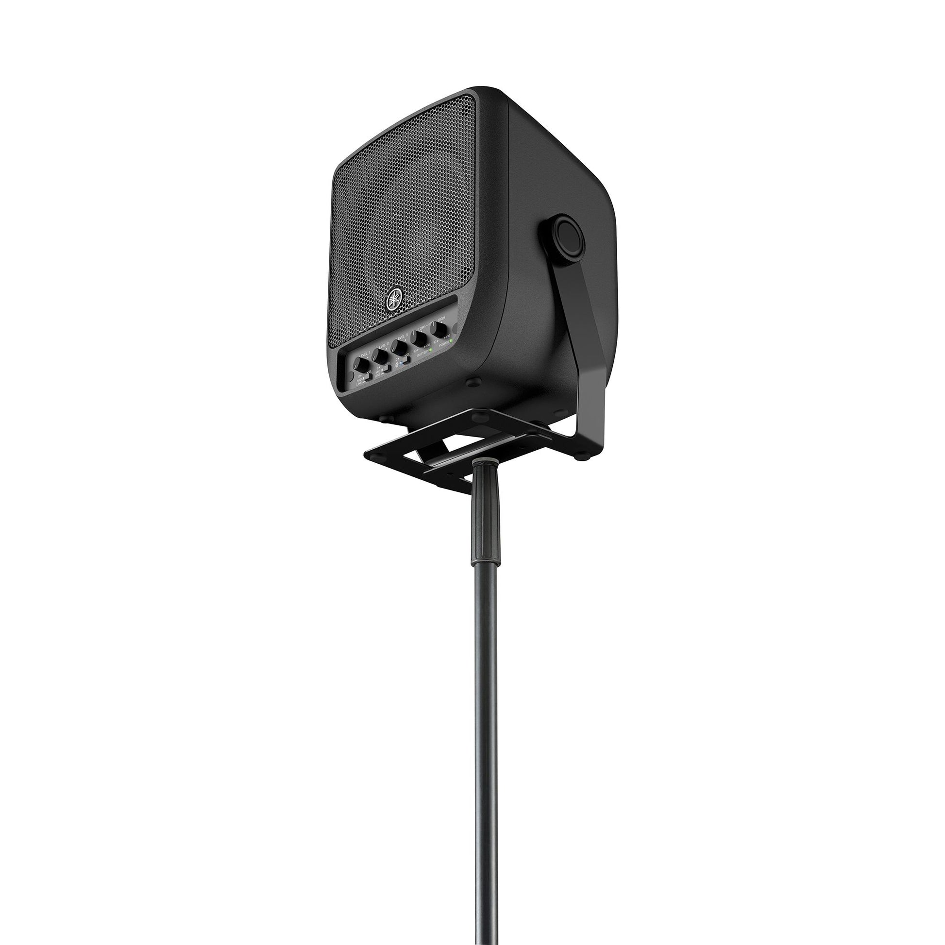 Yamaha Stagepas 100 auf Speakerstange